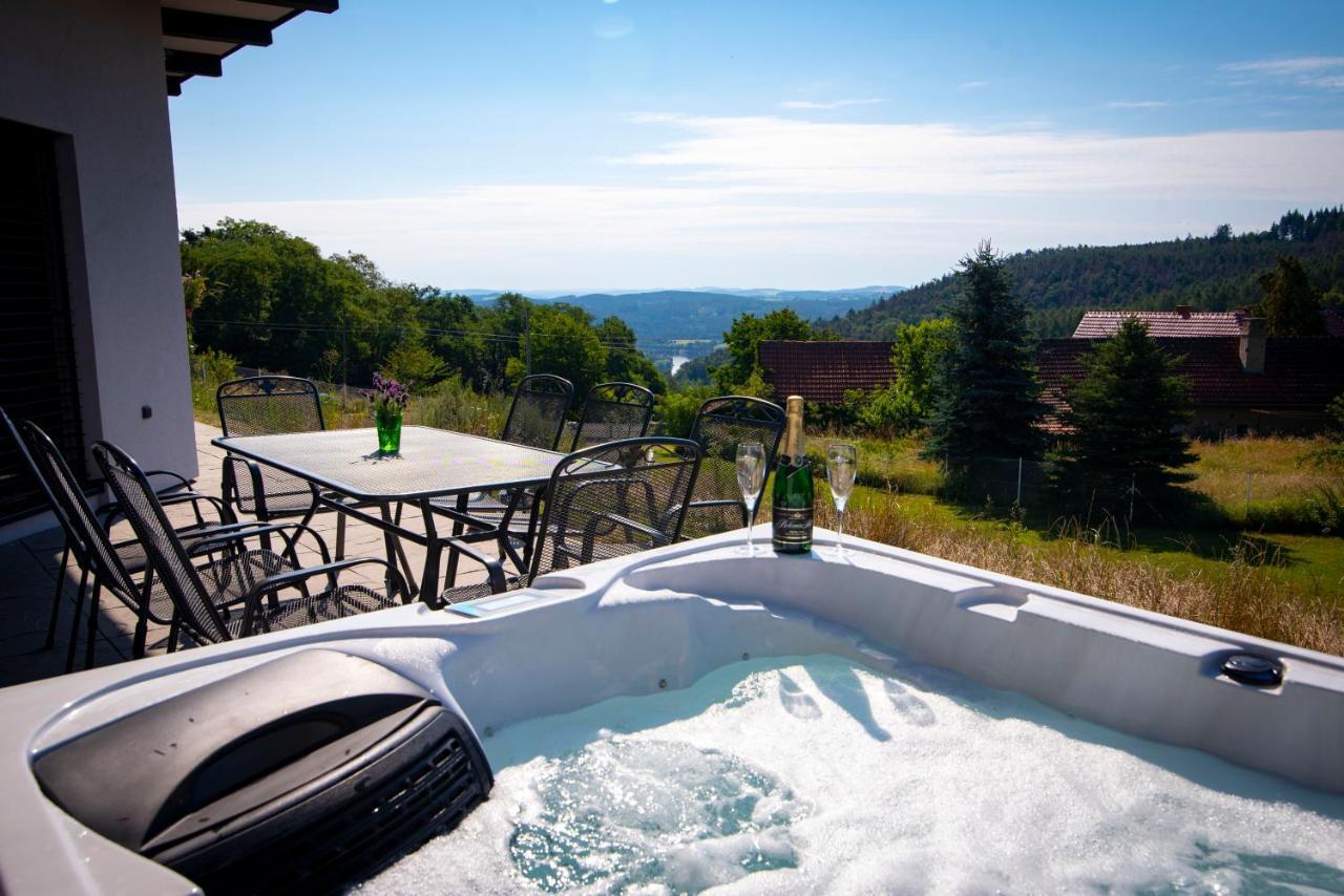 Wellness - Vodni Nadrz Slapy - 40km Od Prahy *