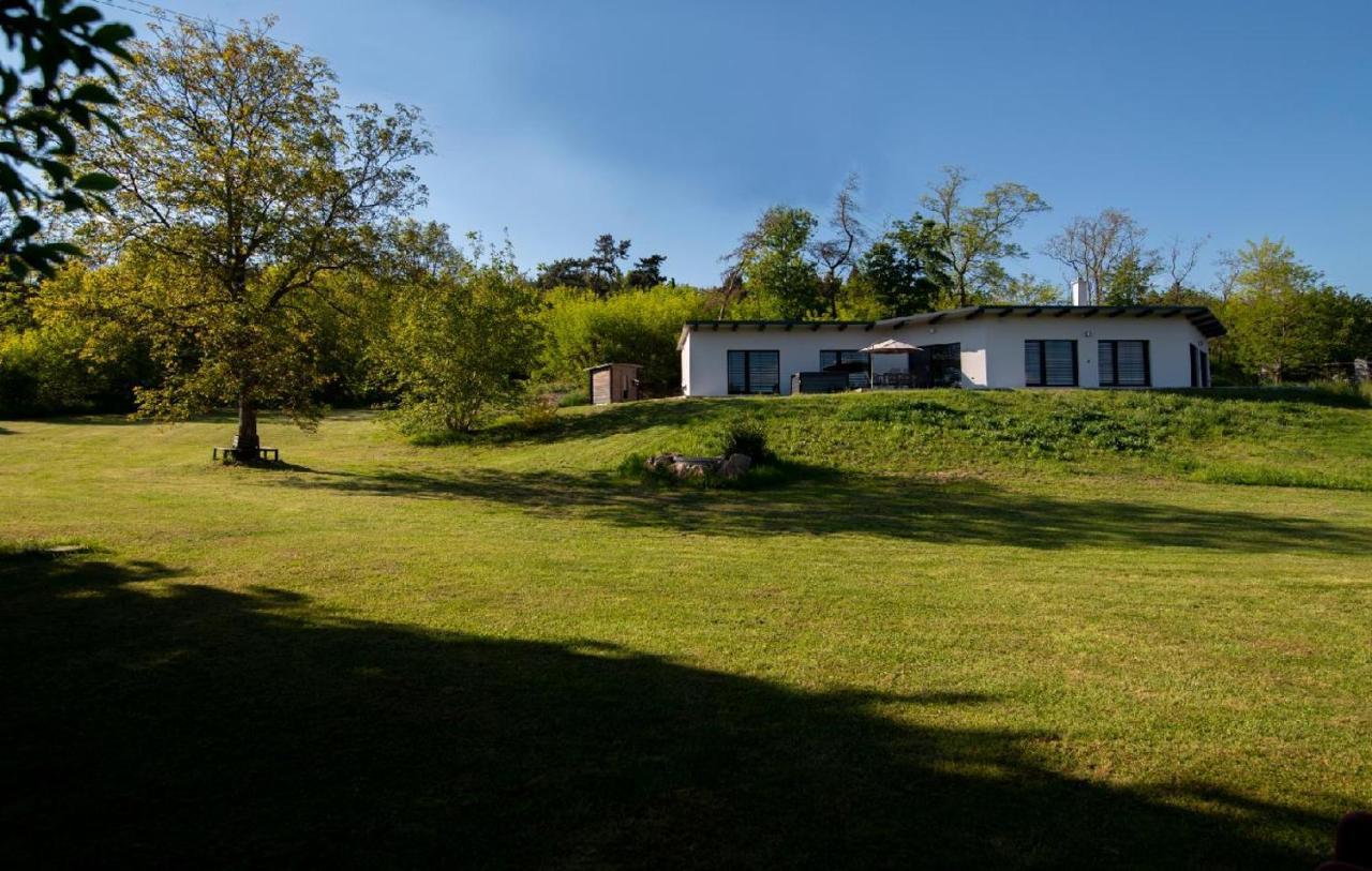 度假居 Wellness - Vodni Nadrz Slapy - 40km Od Prahy *